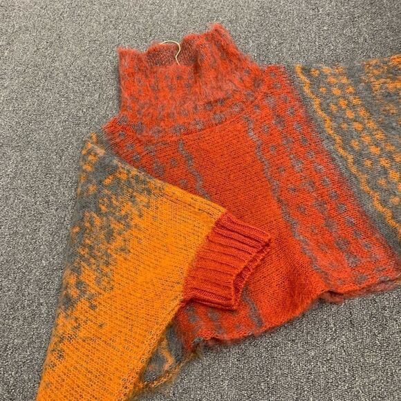 New Beautiful Pullover Sweater & Shawl - Picture 10 of 14